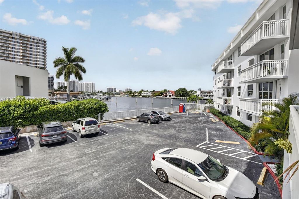 1913 S Ocean Dr 225, Hallandale Beach, FL 33009