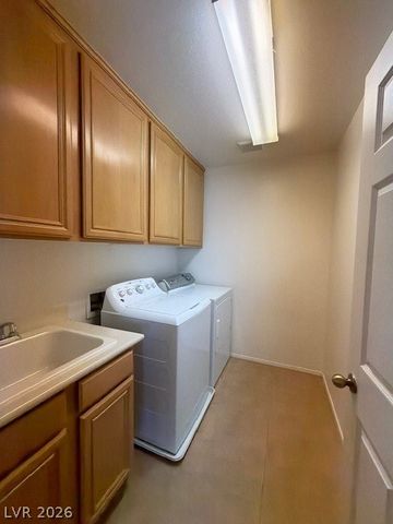 7431 Longhorn Lodge Avenue, Las Vegas, NV 89113