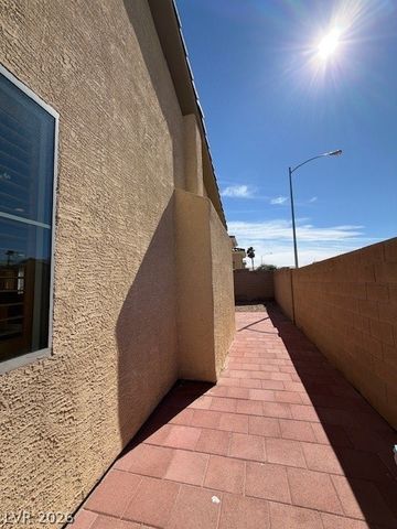 7431 Longhorn Lodge Avenue, Las Vegas, NV 89113