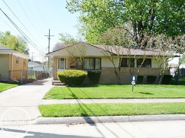 22416 Furton Street, St Clair Shores, MI 48082