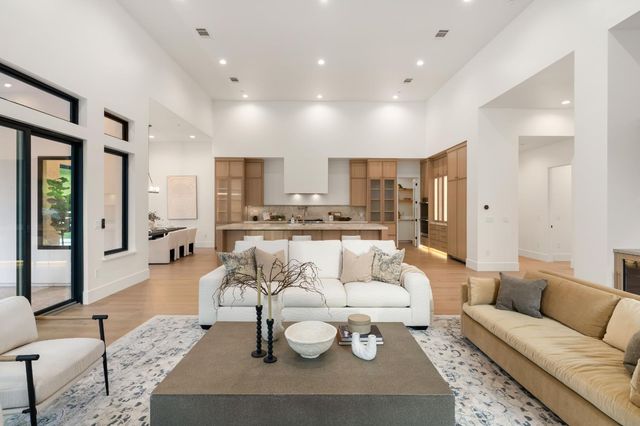 7569 Old Pear Hill Ln, Penryn, CA 95663