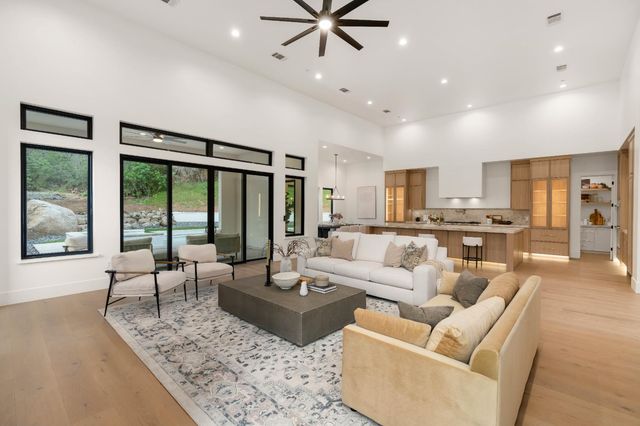 7569 Old Pear Hill Ln, Penryn, CA 95663