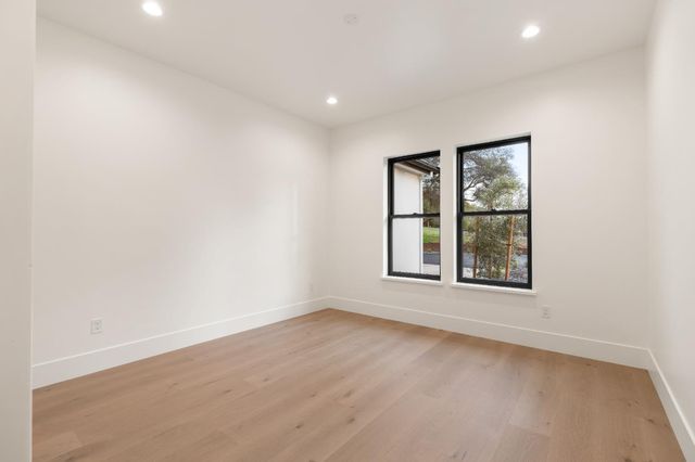 7569 Old Pear Hill Ln, Penryn, CA 95663