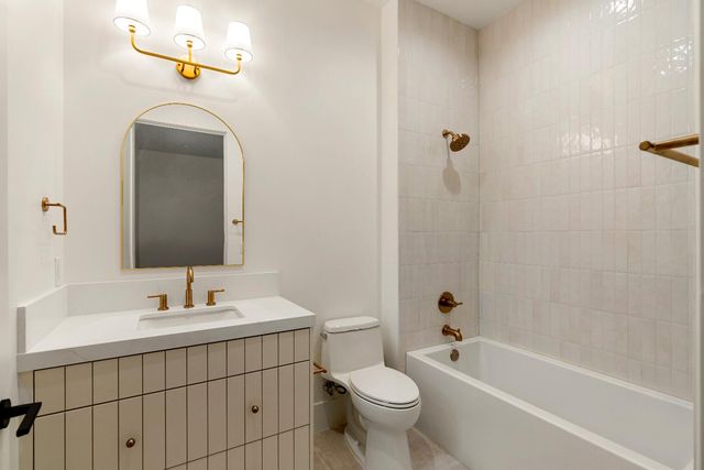 7569 Old Pear Hill Ln, Penryn, CA 95663