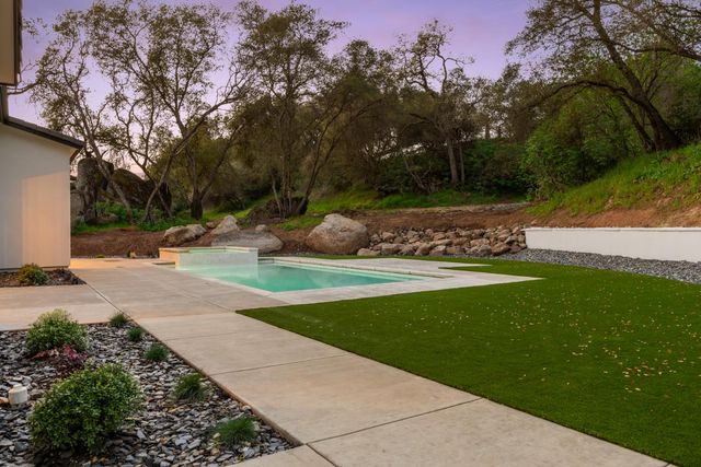 7569 Old Pear Hill Ln, Penryn, CA 95663