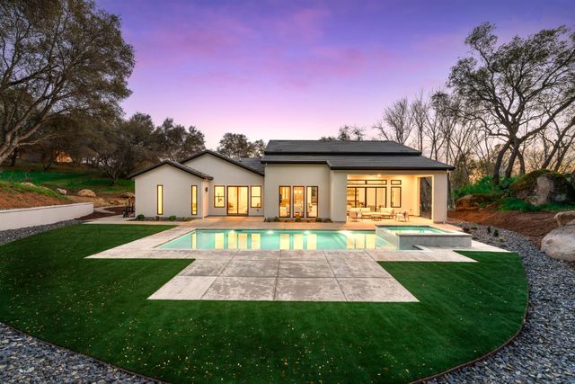 7569 Old Pear Hill Ln, Penryn, CA 95663