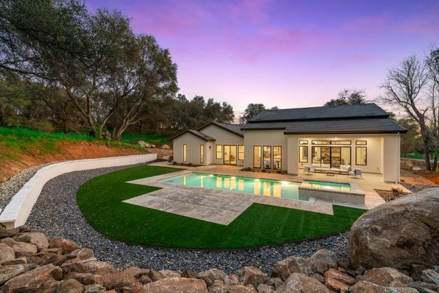 7569 Old Pear Hill Ln, Penryn, CA 95663