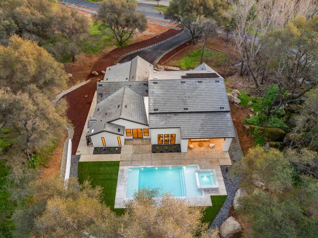 7569 Old Pear Hill Ln, Penryn, CA 95663