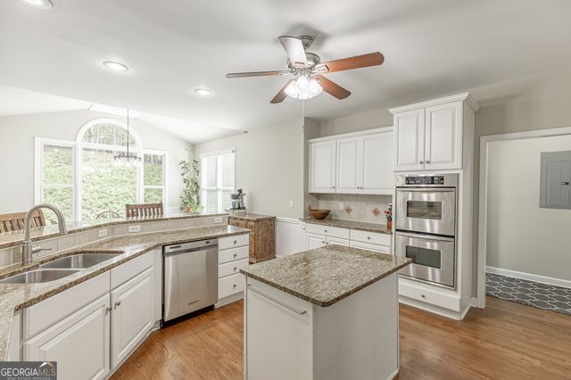 272 Lostwood Trail, Sugar Hill, GA 30518