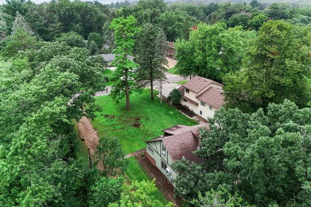 1030 Griffin Avenue, Mahtomedi, MN 55115
