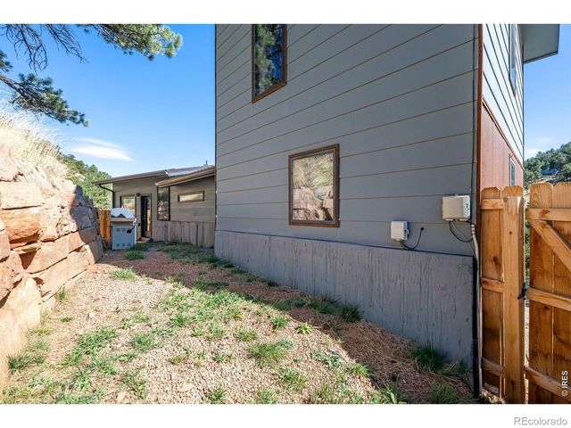 865 N Cedar Brook Road, Boulder, CO 80304