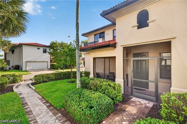 1379 Artesia DR E 601, Naples, FL 34113