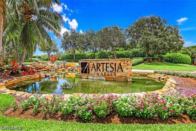 1379 Artesia DR E 601, Naples, FL 34113