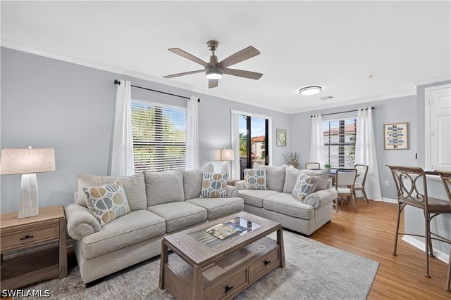 1379 Artesia DR E 601, Naples, FL 34113