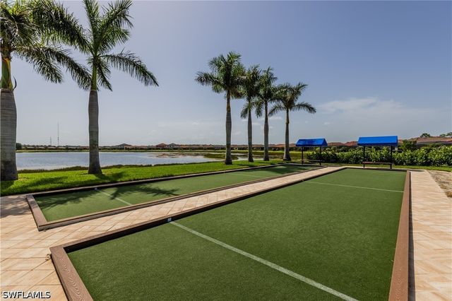 1379 Artesia DR E 601, Naples, FL 34113