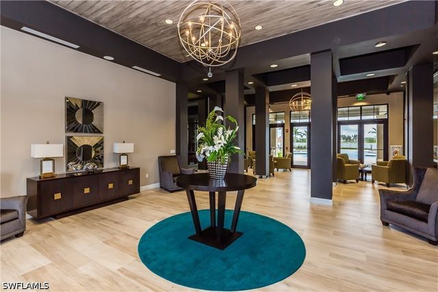 1379 Artesia DR E 601, Naples, FL 34113