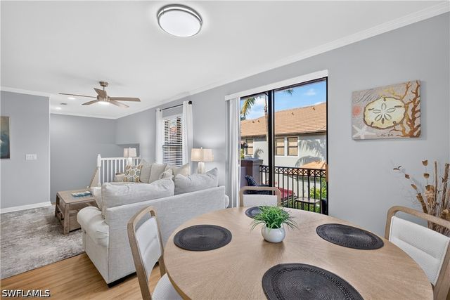 1379 Artesia DR E 601, Naples, FL 34113