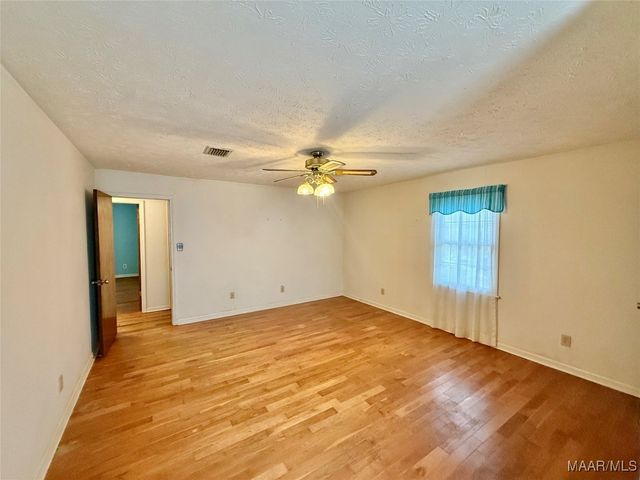 2112 County Road 80 ., Selma, AL 36703