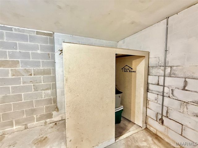 2112 County Road 80 ., Selma, AL 36703