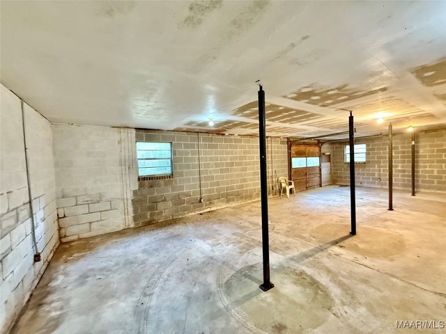 2112 County Road 80 ., Selma, AL 36703