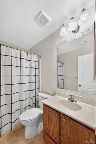 1044 Sugar Creek Court 5, St Peters, MO 63376