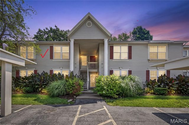 1044 Sugar Creek Court 5, St Peters, MO 63376