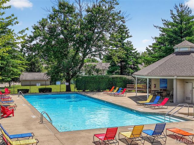1044 Sugar Creek Court 5, St Peters, MO 63376