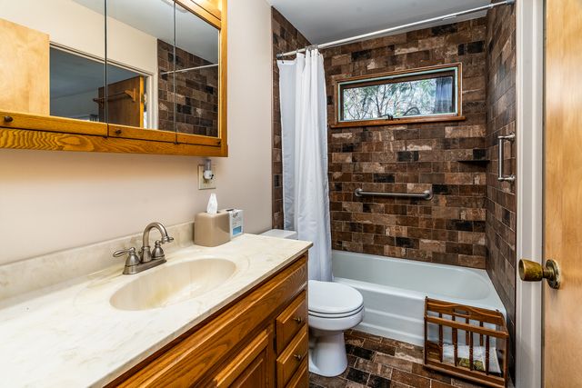 88 Dakota Road, Carbondale, IL 62902