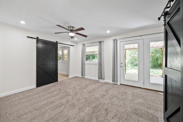 509 Rosewood Dr, Clarksville, TN 37043