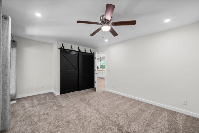 509 Rosewood Dr, Clarksville, TN 37043