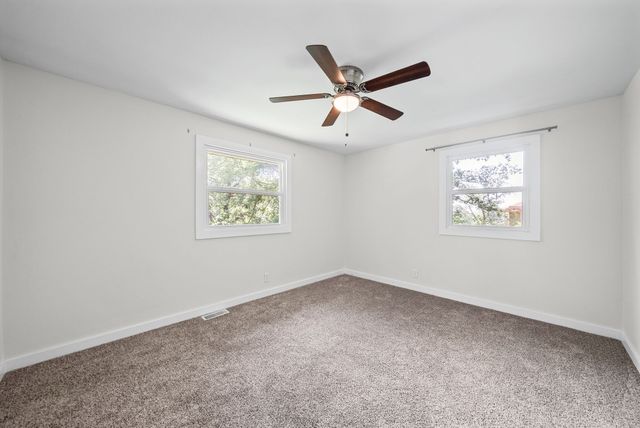 509 Rosewood Dr, Clarksville, TN 37043