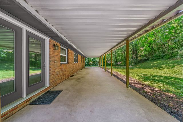 509 Rosewood Dr, Clarksville, TN 37043