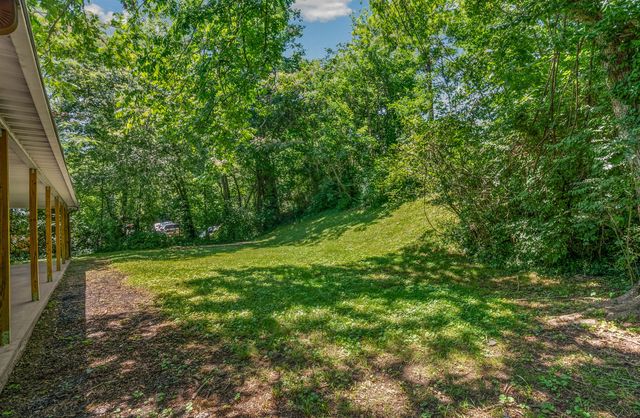 509 Rosewood Dr, Clarksville, TN 37043