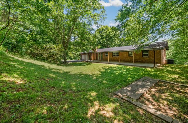 509 Rosewood Dr, Clarksville, TN 37043