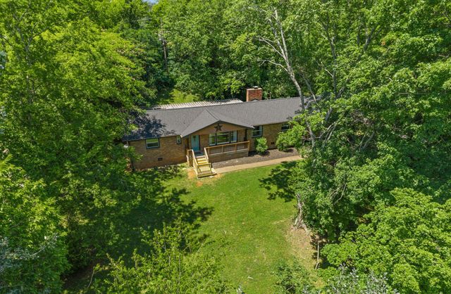 509 Rosewood Dr, Clarksville, TN 37043