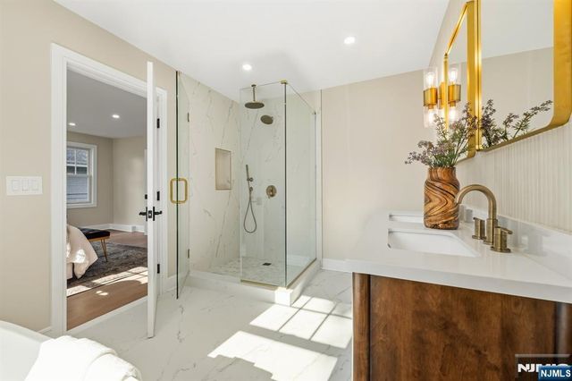 613 Hillcrest Road, Ridgewood, NJ 07450