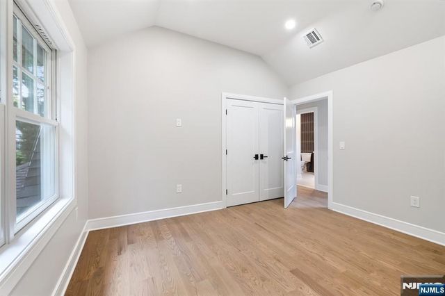 613 Hillcrest Road, Ridgewood, NJ 07450