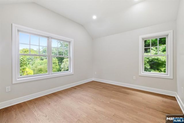 613 Hillcrest Road, Ridgewood, NJ 07450