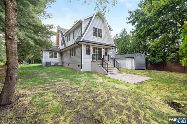 613 Hillcrest Road, Ridgewood, NJ 07450