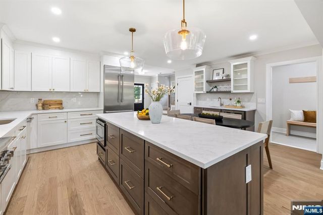 613 Hillcrest Road, Ridgewood, NJ 07450