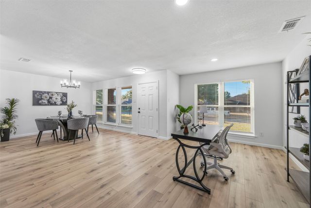 7111 Vinland Street, Dallas, TX 75227