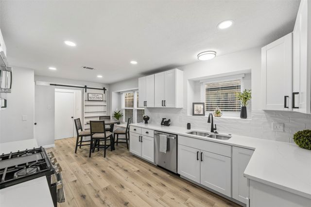 7111 Vinland Street, Dallas, TX 75227