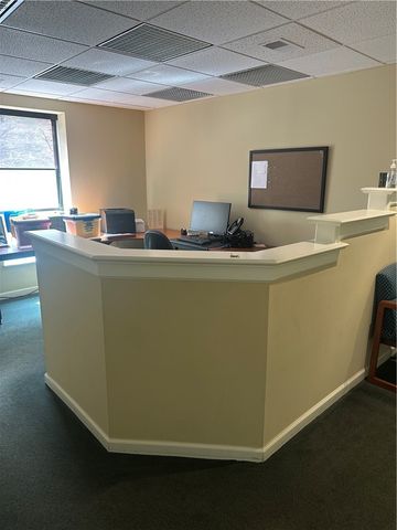 708 McKnight Park Drive, Ross Twp, PA 15237