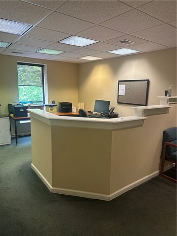 708 McKnight Park Drive, Ross Twp, PA 15237