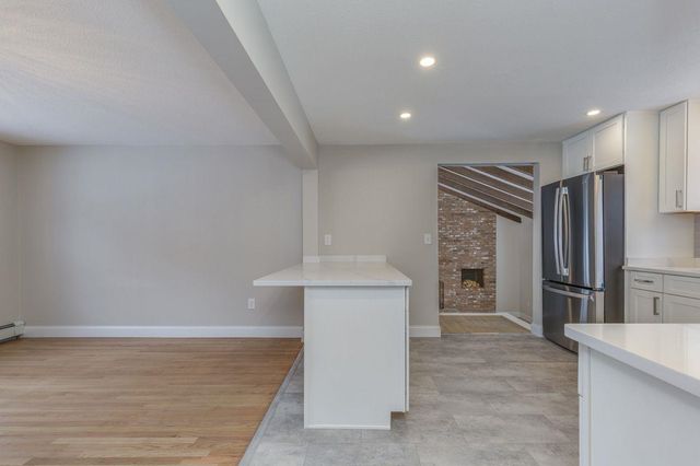 16 Emerson Road, Nashua, NH 03062