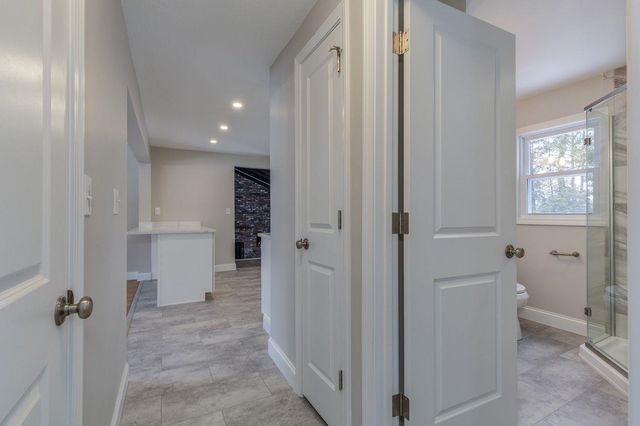 16 Emerson Road, Nashua, NH 03062