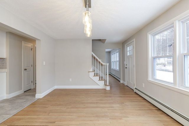 16 Emerson Road, Nashua, NH 03062