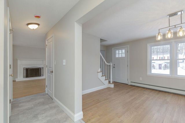 16 Emerson Road, Nashua, NH 03062