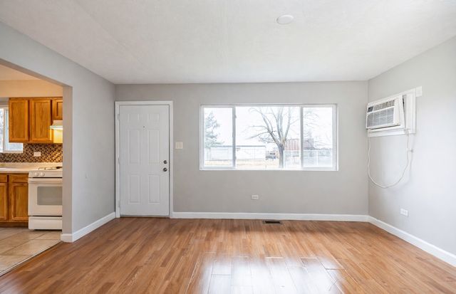 808 Mackinaw Avenue, Calumet City, IL 60409