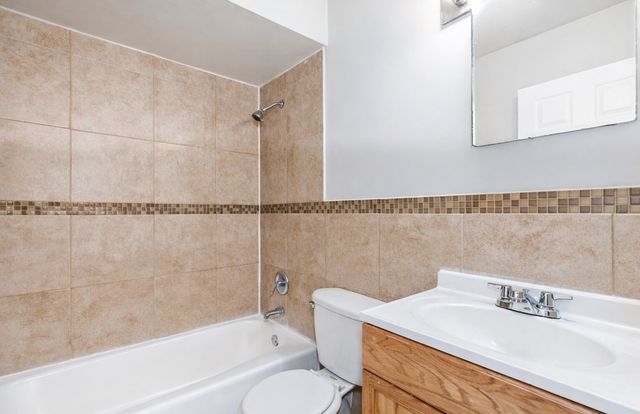 808 Mackinaw Avenue, Calumet City, IL 60409
